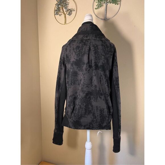 Lululemon To Class Sea Bed Black Deep Coal / Black Button Front Jacket Size 8 - Picture 7 of 8